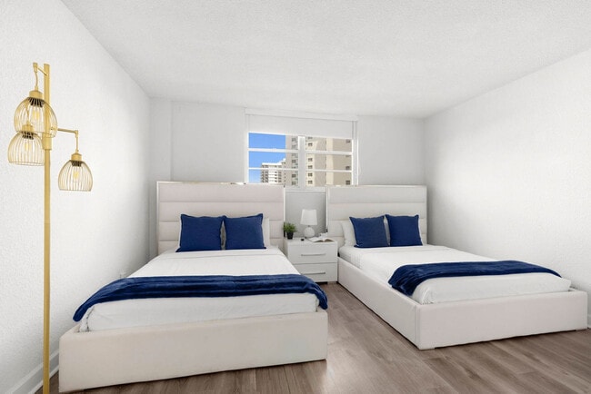 Building Photo - 4001 S Ocean Dr