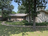 Building Photo - 2614 W Newton Cir