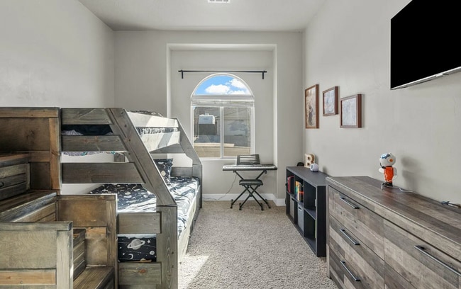 Building Photo - Gorgeous 4 Bedroom Home Surrounded by the Desert Landscape of Southern Utah