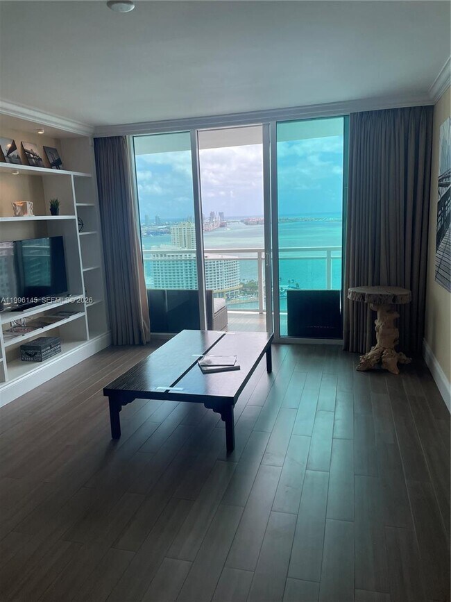 Building Photo - 951 Brickell Ave