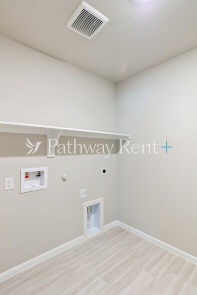 Building Photo - 9449 Mountain Pass Dr