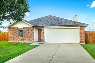 Building Photo - 100 Scarlet View