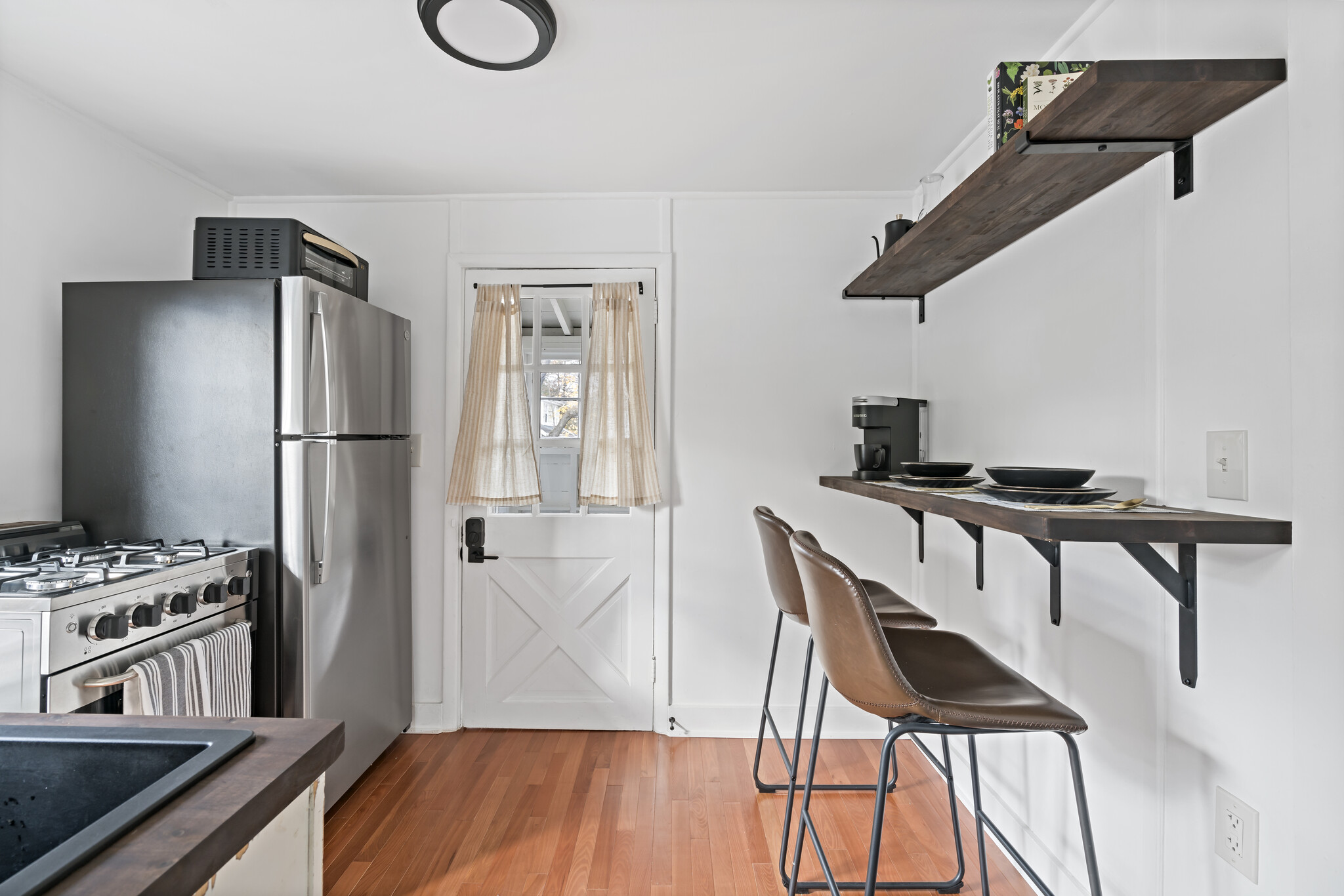 Building Photo - 4413 Albany Post Rd