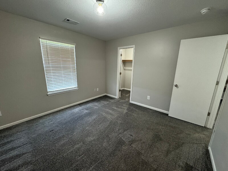 Building Photo - 1322 Dogwood St