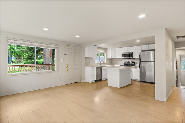 Building Photo - 8005 NE 143rd St