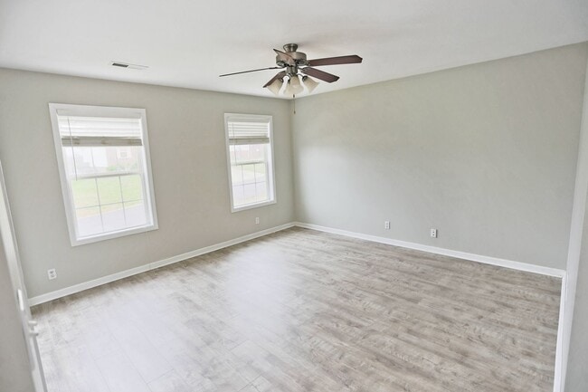 Building Photo - 3137 Little Grove Ln