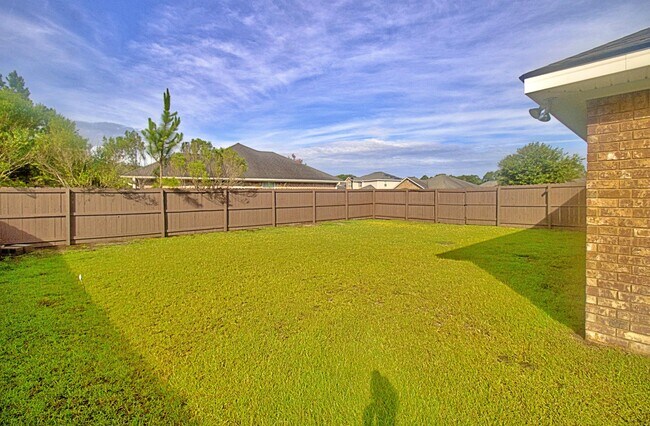Building Photo - 119 Grandview Dr