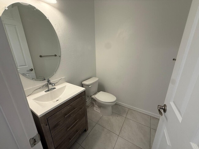 Building Photo - 15744 W Jefferson St