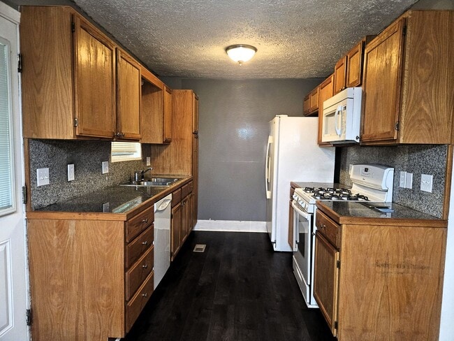 Building Photo - 4595 Tranquil Ln