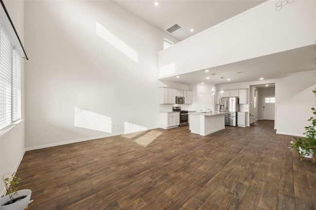 Building Photo - 413 Emerald Cv