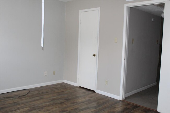 Building Photo - 6001 Reims Rd