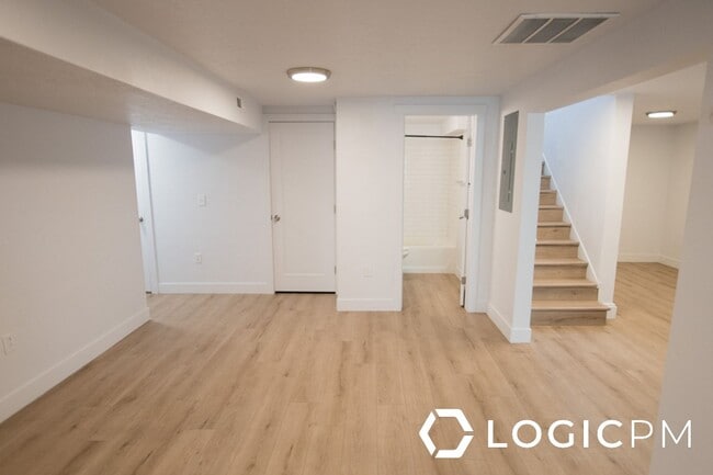Building Photo - 171 E 3000 S