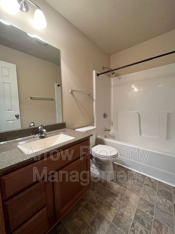Building Photo - 6241 Windhaven Dr