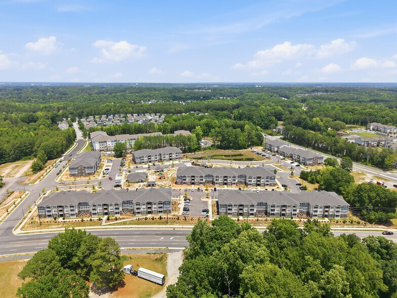 Building Photo - Rock Quarry Landing
