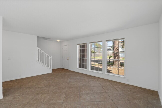 Building Photo - 3139 Silver Cedar Trail