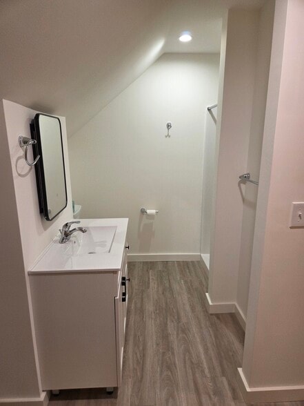 Unit 1 Bathroom - 73 Goshen Rd