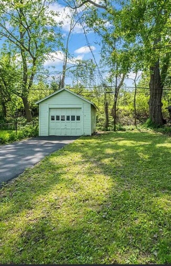 Building Photo - 191 Westfield St