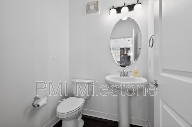 Building Photo - 16162 Frederick Rd