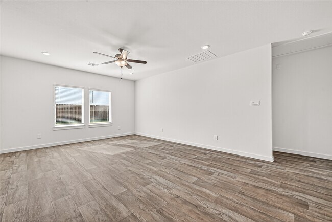 Building Photo - 6008 Jasper Hl Dr