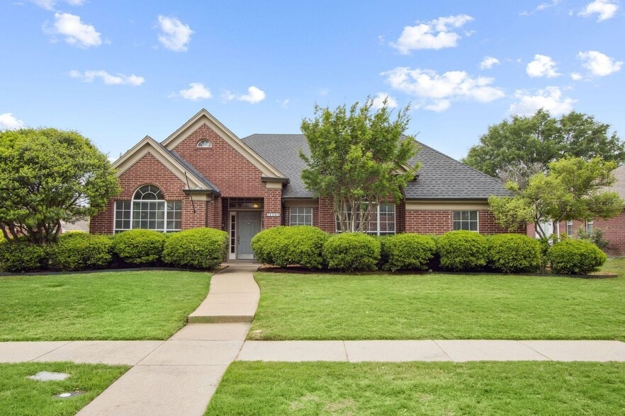 Primary Photo - 7101 Bouquet Dr