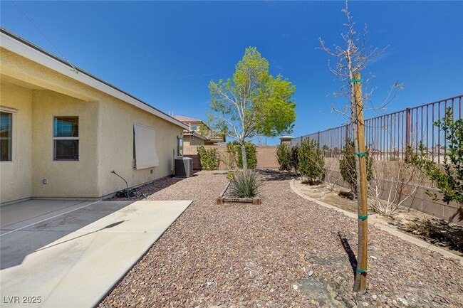 Building Photo - 9408 Vital Crest St