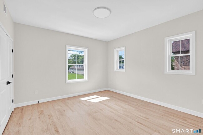 Building Photo - 68 Whiting St