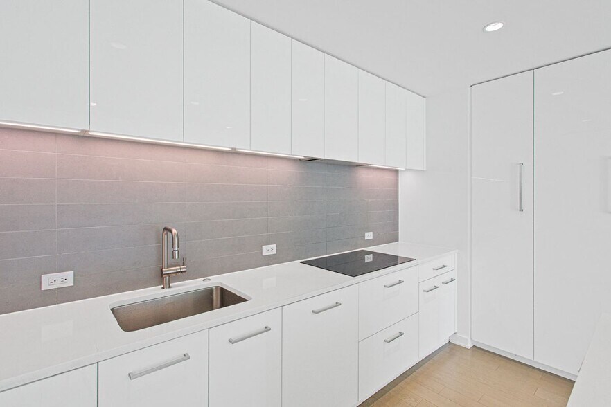 Building Photo - 1111 24th St NW