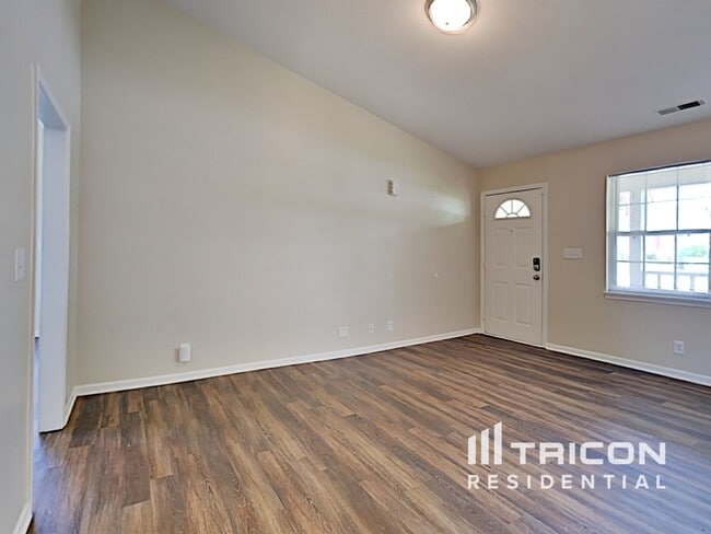 Building Photo - 11733 Shannon Pointe Rd