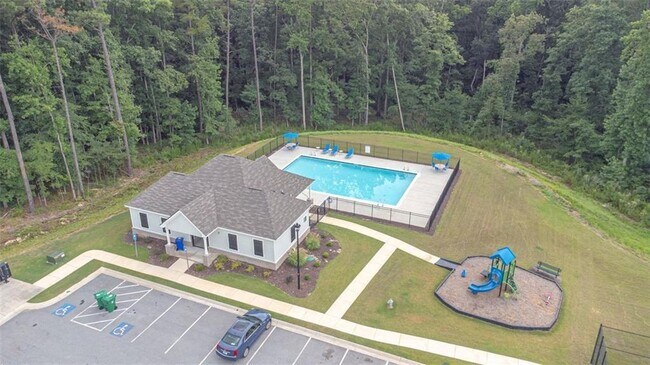 Building Photo - 7573 Knoll Hollow Rd