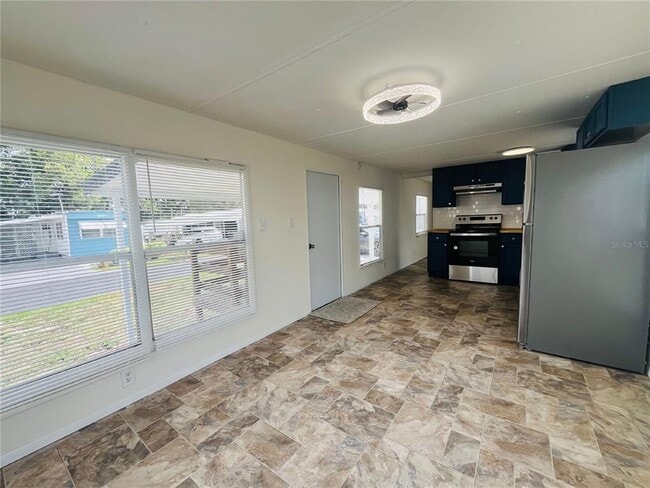 Building Photo - 550 Woodpecker Pike