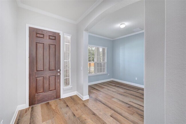Building Photo - 16017 Jeffs Ln