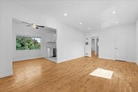 Building Photo - 2464 Penmar Ave