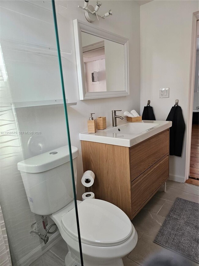 Building Photo - 622 15th St