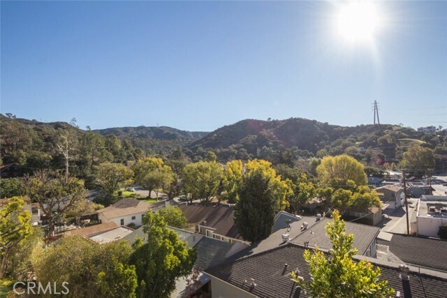 Building Photo - 2940 N Verdugo Rd