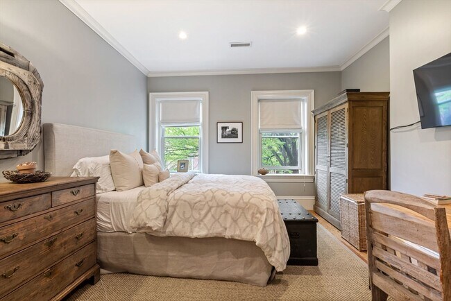 Building Photo - 35 Union Pk