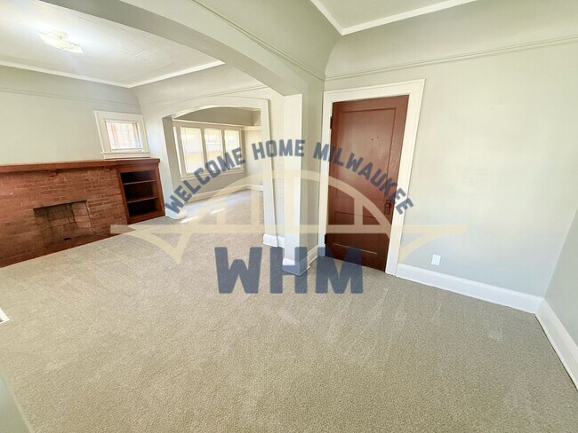 Building Photo - 2409 N 49th St