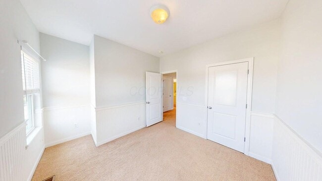 Building Photo - 5597 Lantos Rd