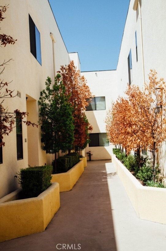 Building Photo - 920 Central