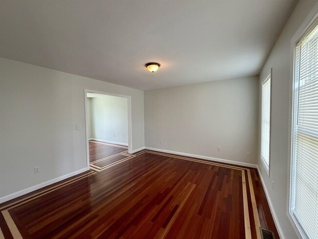 Building Photo - 8 Normandy Way