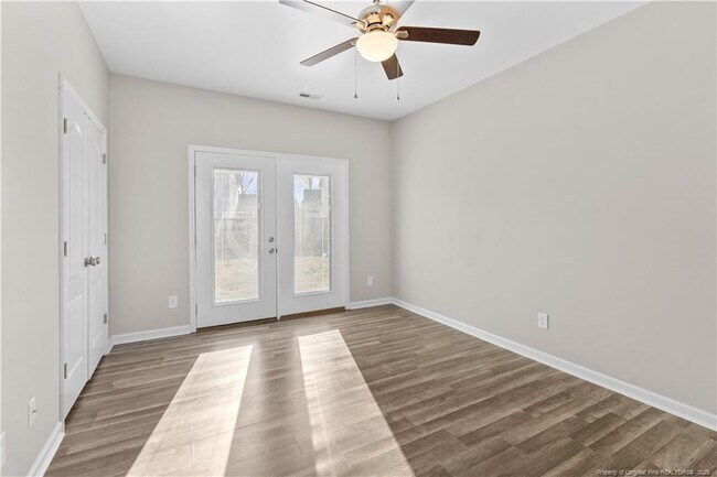 Building Photo - 120 Chatfield Dr.