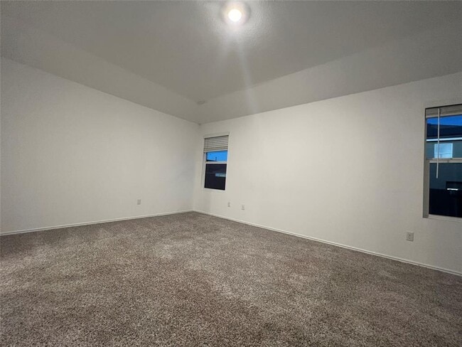 Building Photo - 115 Vintage Dr