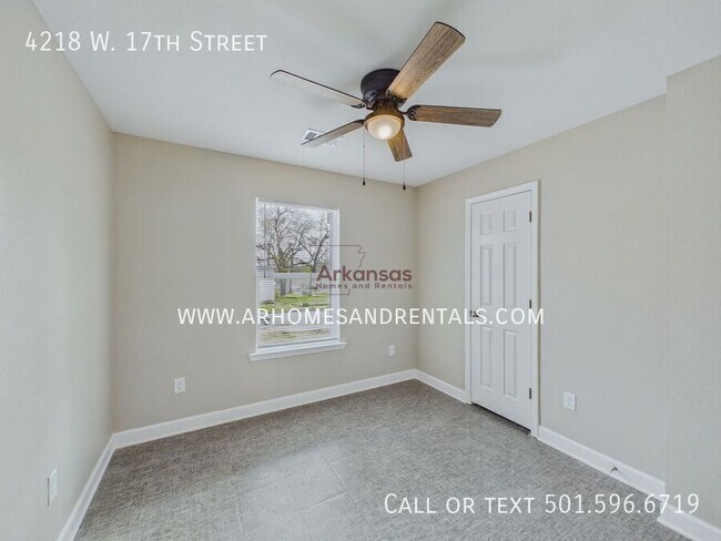 Building Photo - 4218 W 17th St