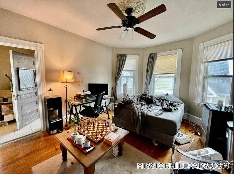 Building Photo - 45 Cherokee St