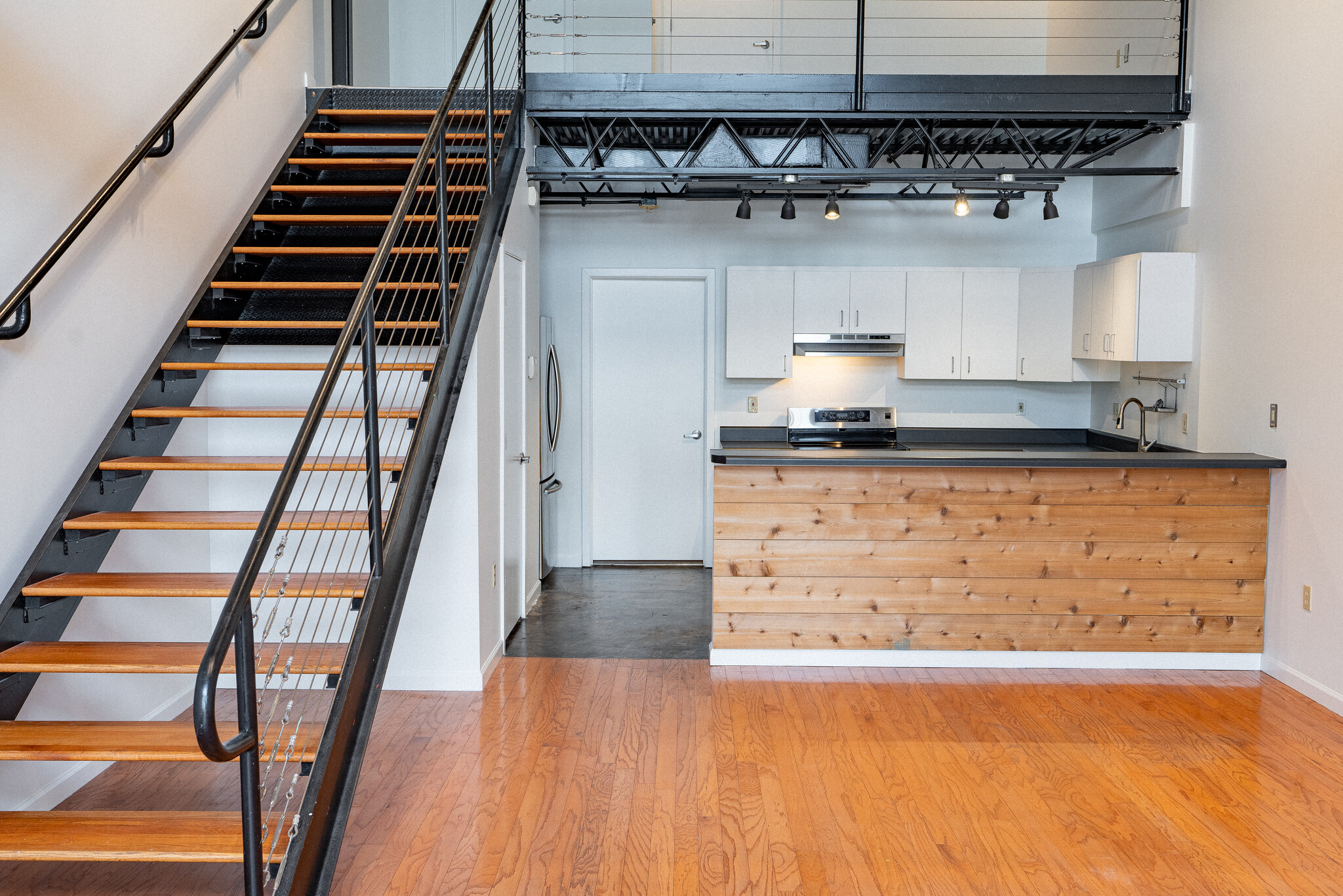 Open kitchen - Loft D - 112 S 12th St