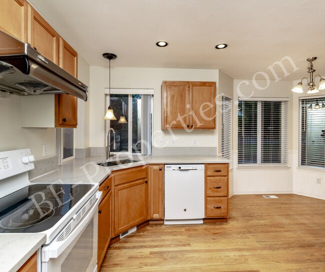 Building Photo - Puyallup Home