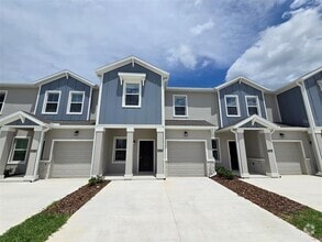 Building Photo - 3070 Chantilly Dr