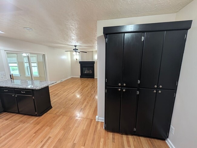Building Photo - 808 Leprechaun Ln