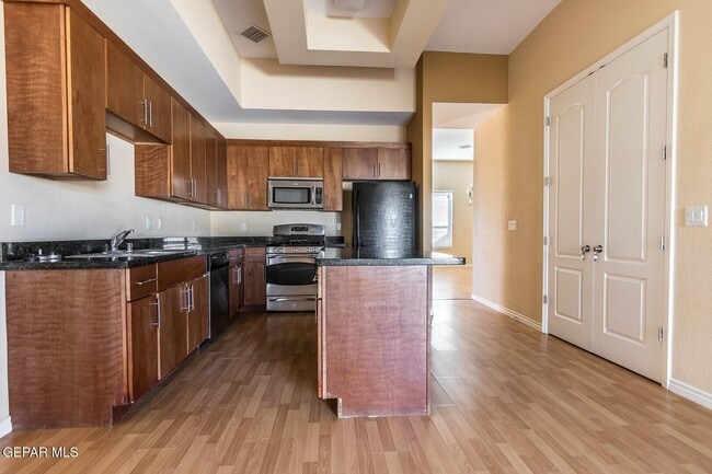 Building Photo - 5537 Ignacio Frias Dr
