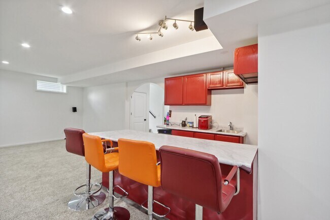Building Photo - 5811 Levitan Ln