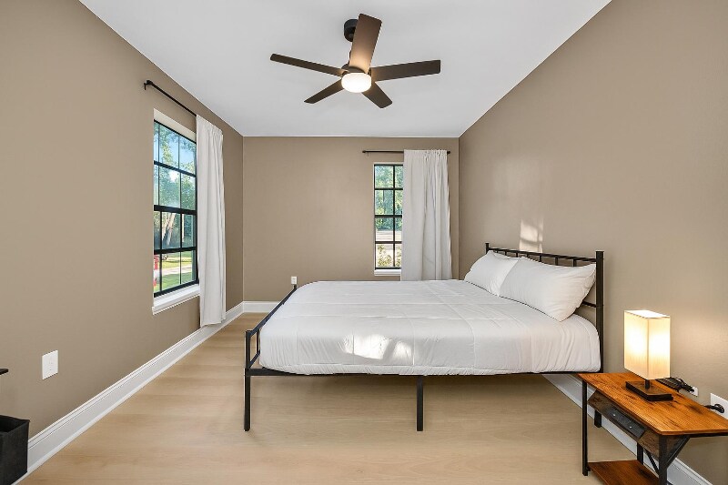 Primary Photo - 512 Mason Ave